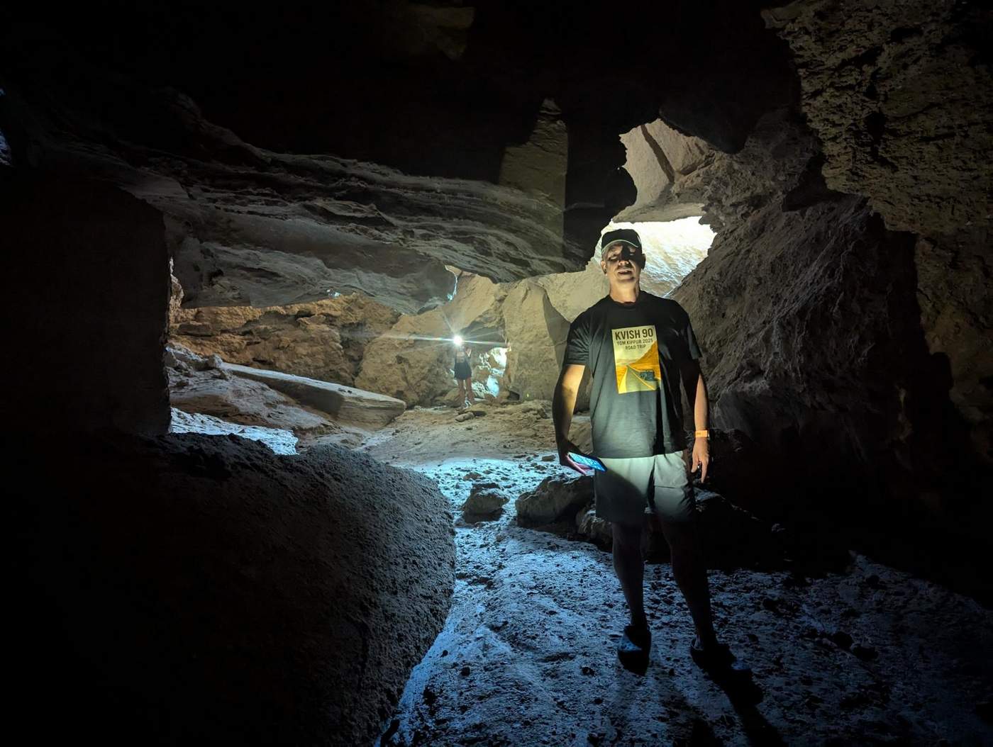 מערה כביש 90