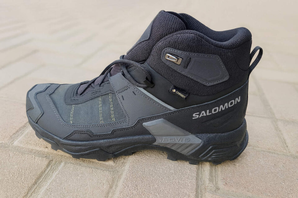 נעלי טיולים