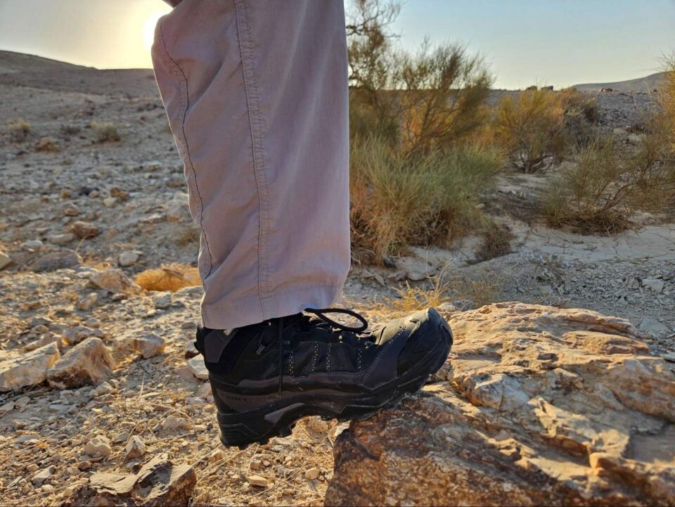 נעלי טיולים