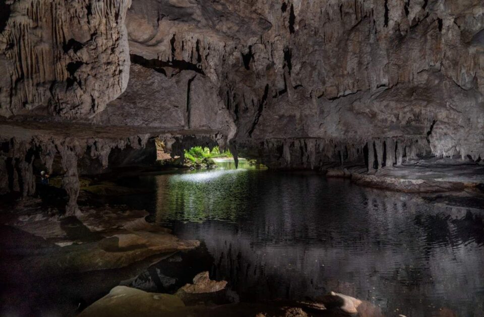 מערת Tham Sra Yuan Thong