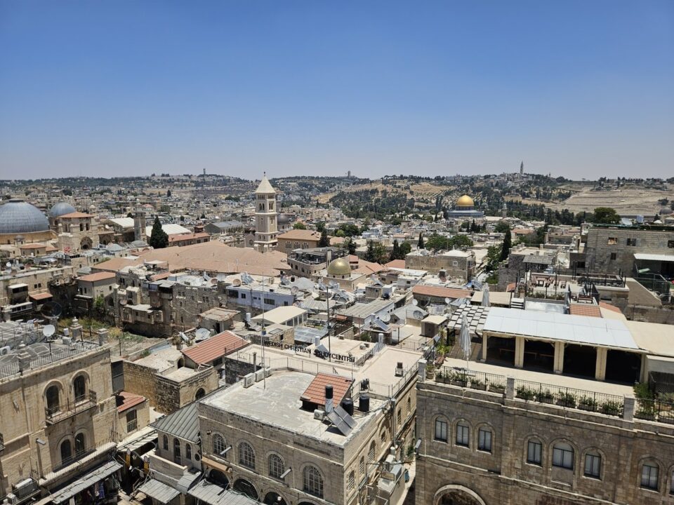 תצפית על כל העיר העתיקה ממגדל דוד