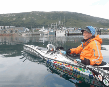 labrador-paddling-hoffmeister-1